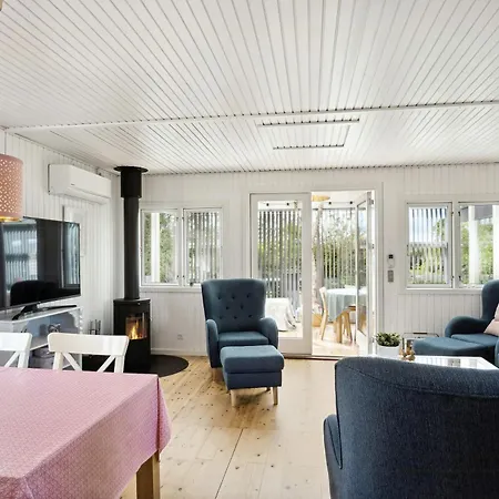 Rich Outdoor Life And Nostalgia At * Middelfart
