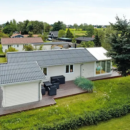 Rich Outdoor Life And Nostalgia At * Middelfart